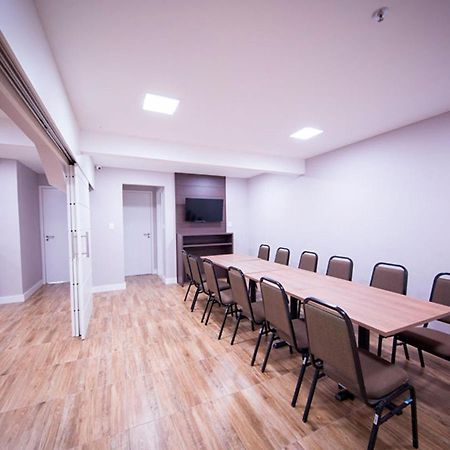 Vila Business Hotel ヴォルタ・レドンダ エクステリア 写真