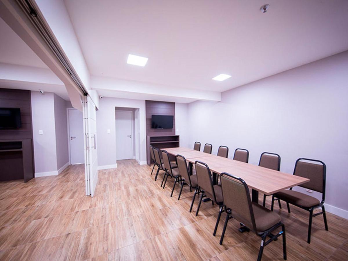 Vila Business Hotel ヴォルタ・レドンダ エクステリア 写真
