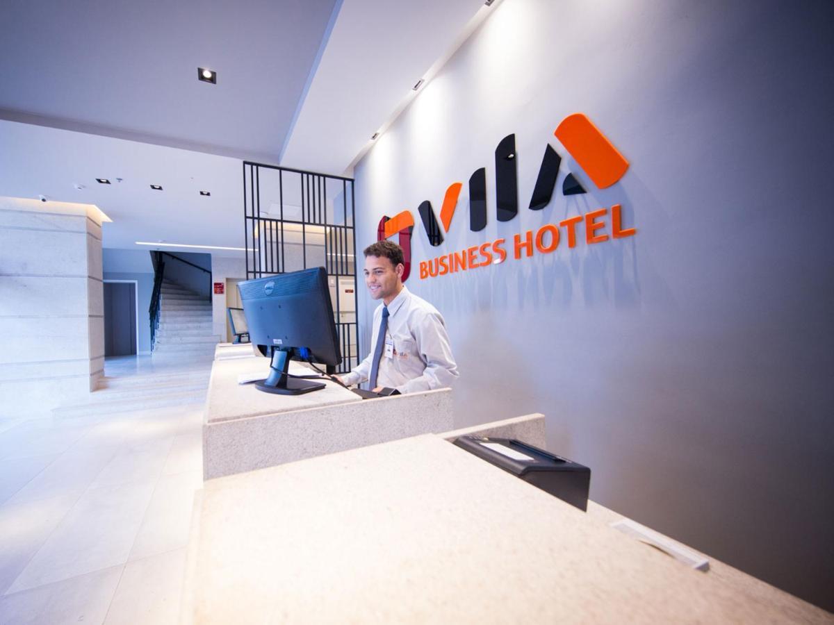 Vila Business Hotel ヴォルタ・レドンダ エクステリア 写真