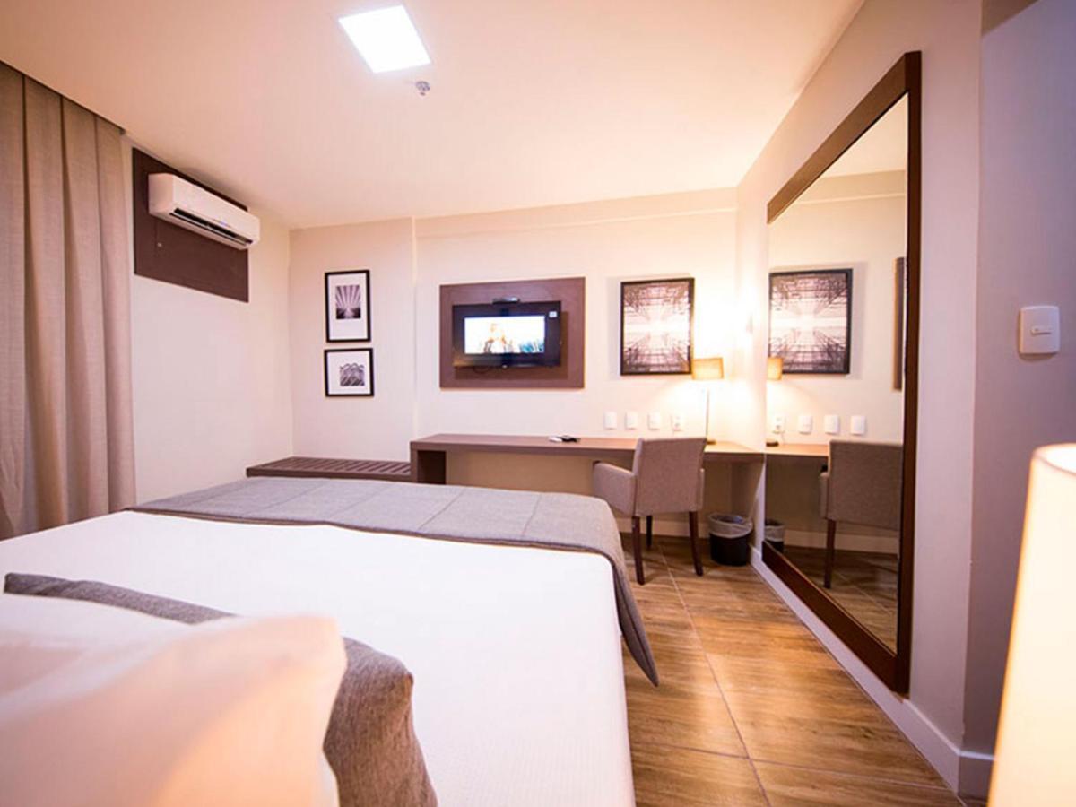 Vila Business Hotel ヴォルタ・レドンダ エクステリア 写真