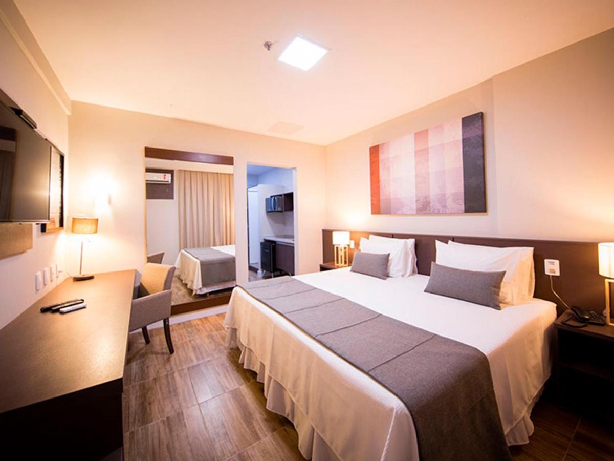 Vila Business Hotel ヴォルタ・レドンダ エクステリア 写真