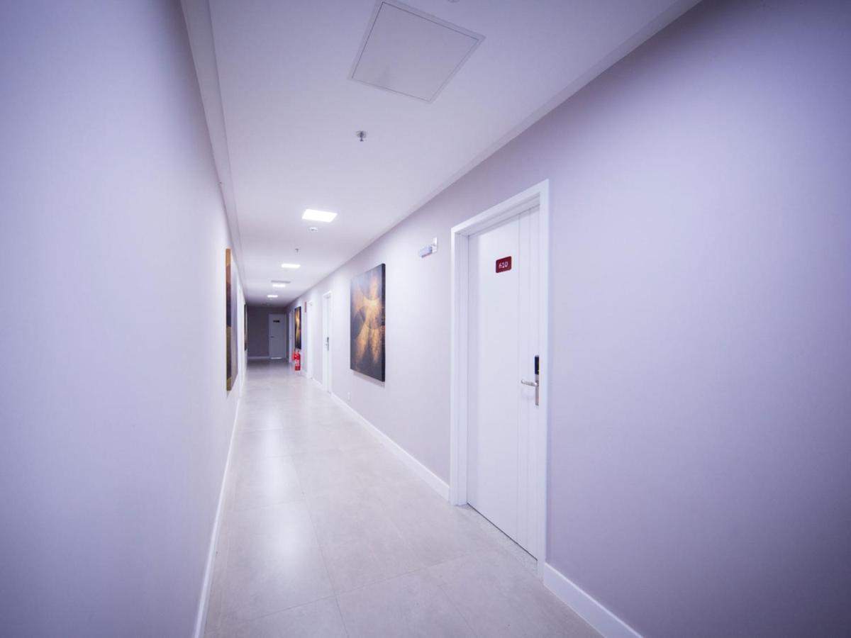 Vila Business Hotel ヴォルタ・レドンダ エクステリア 写真